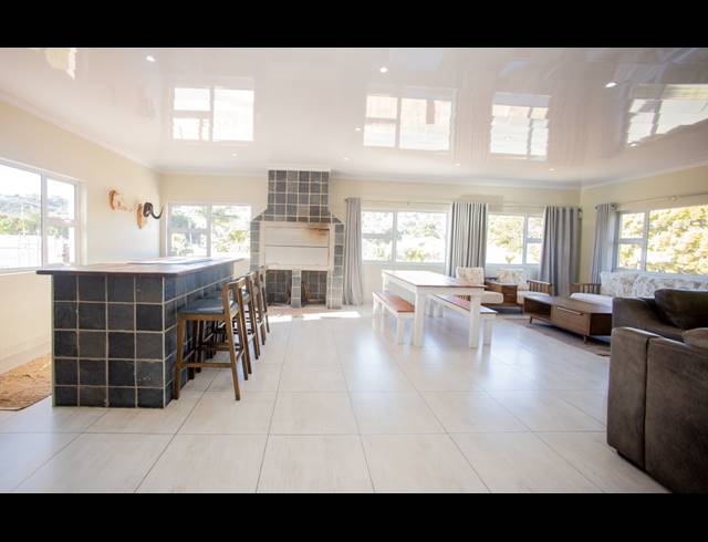 5 BEDROOM HOUSE FOR SALE IN NAHOON VALLEY